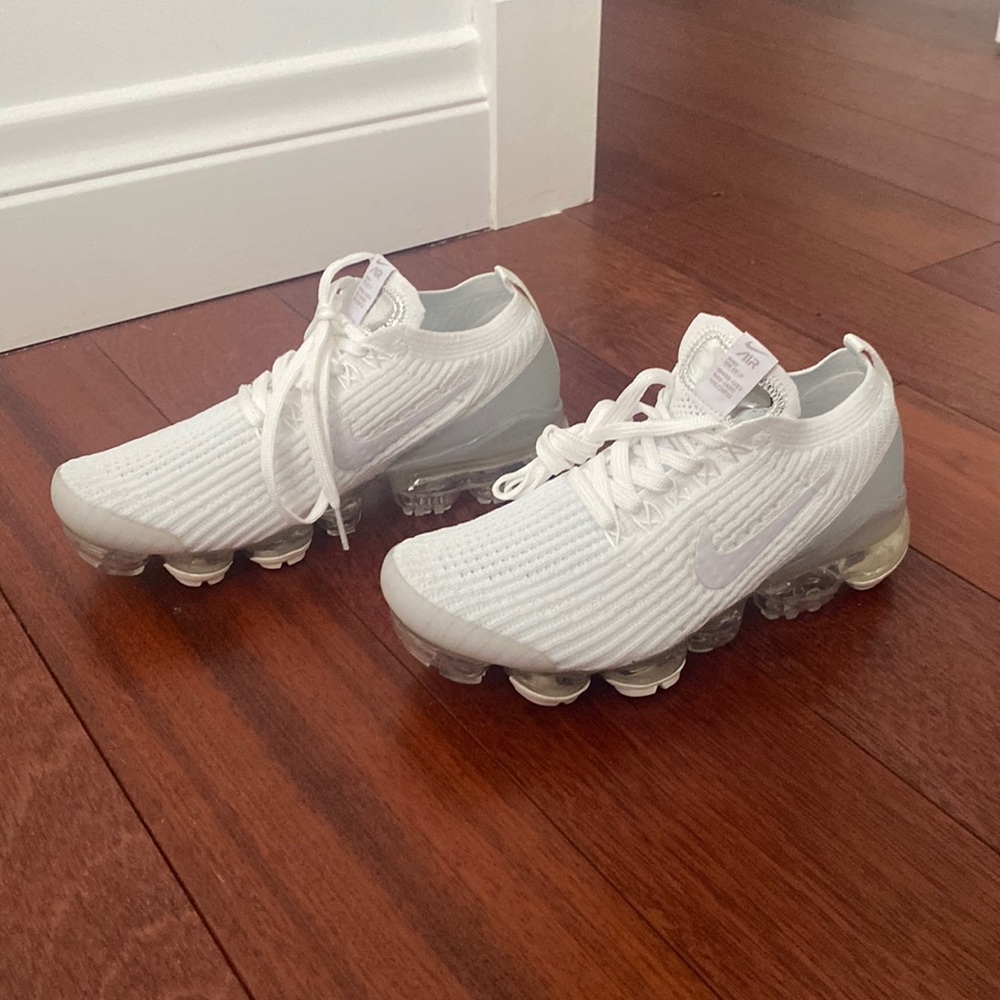 BRAND NEW Nike Air Vapormax Flyknit 3